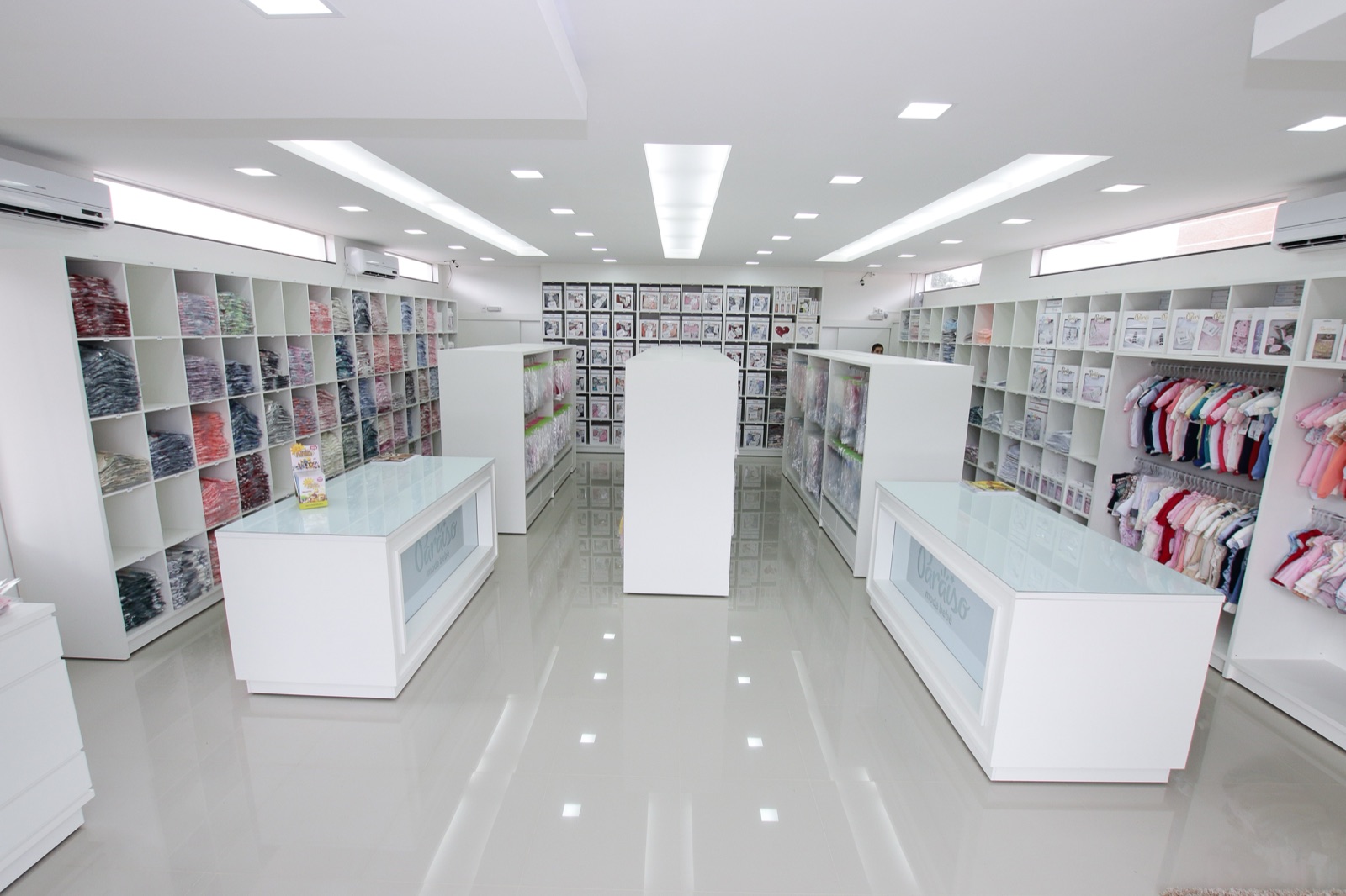 Interior do Showroom — espaço lojista