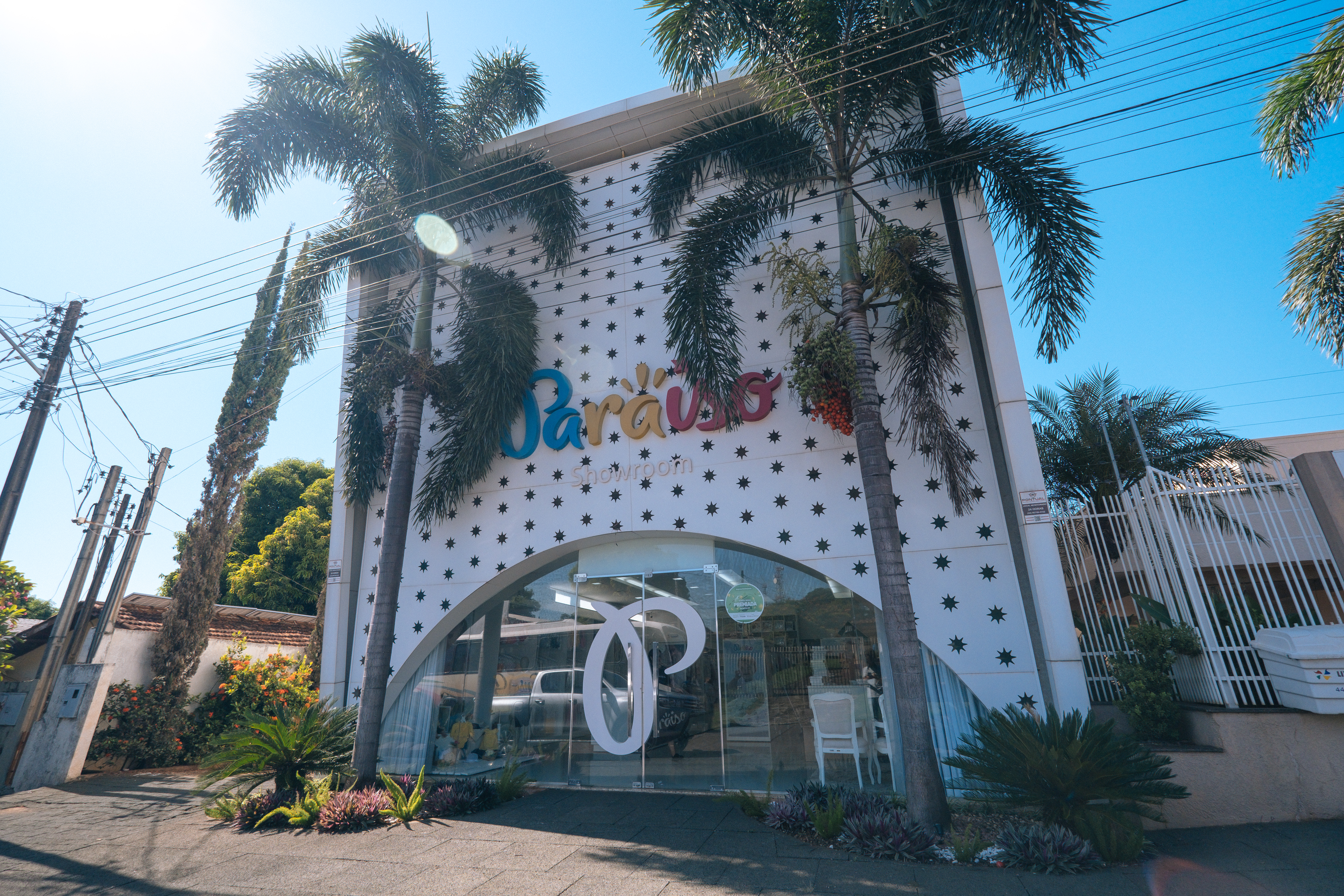Showroom — fachada Paraiso